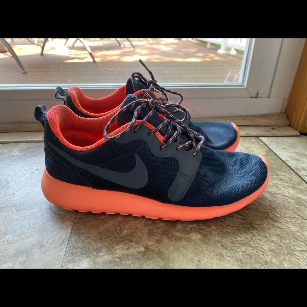 Nike Roshe Running Sneakers